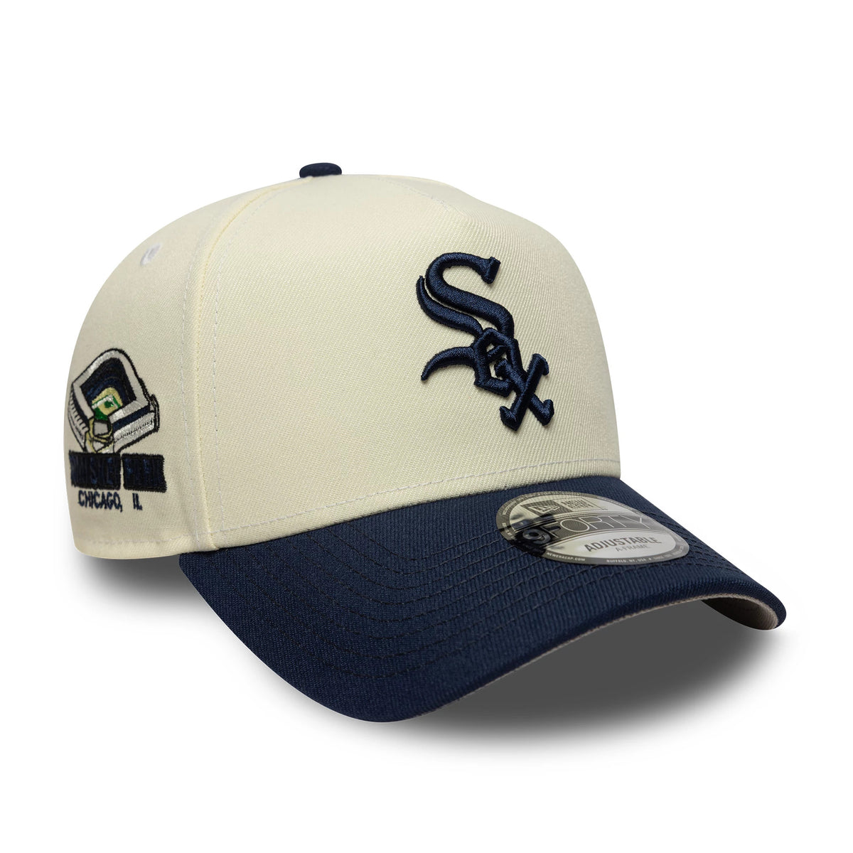 Chicago White Sox MLB Chrome Blue Contrast Cream New Era 9FORTY A-Frame Adjustable Cap, front view showing a raised navy embroidered Sox logo on the cream crown, a dark blue curved visor, and a 9FORTY size sticker on the top.
