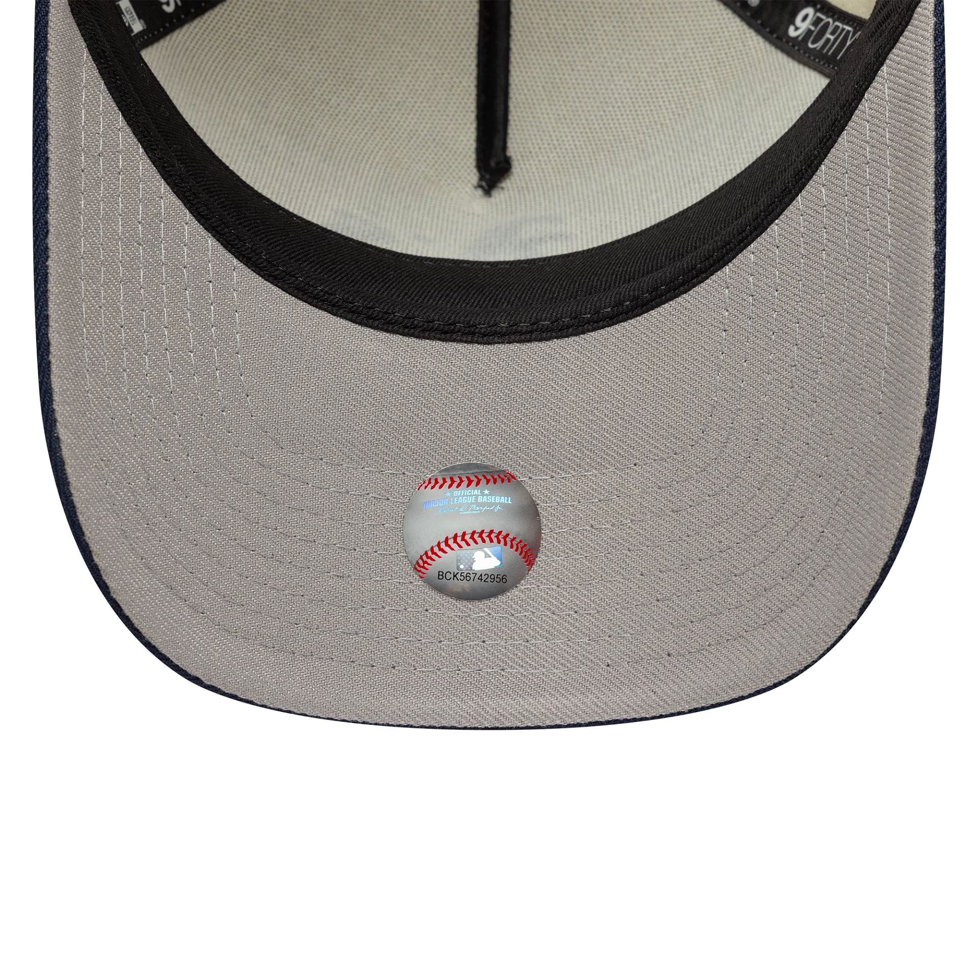 This is a Oakland Athletics MLB Chrome Blue Contrast Cream 9FORTY A-Frame Adjustable Cap 2