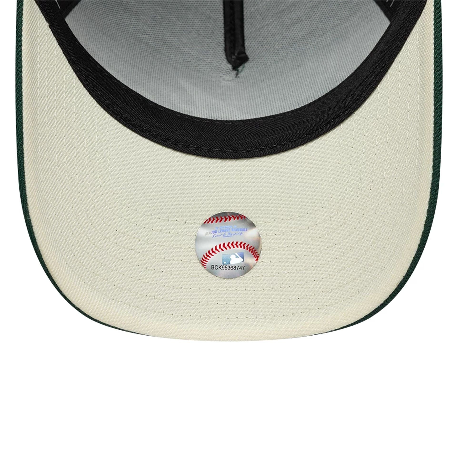 This is a Atlanta Braves MLB Heart Dark Green 9FORTY A-Frame Adjustable Cap 2