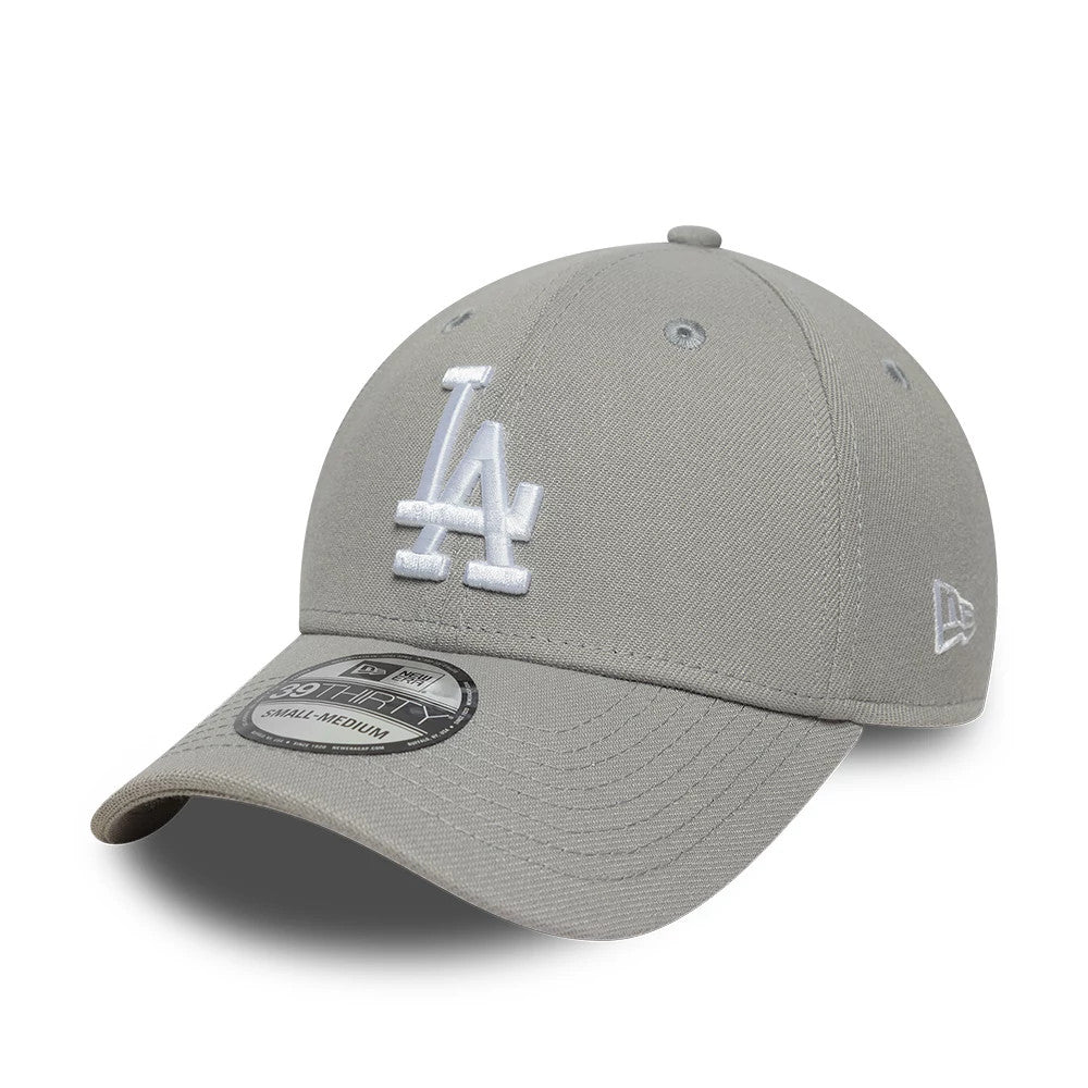 LA Dodgers MLB Grey New Era 39THIRTY Stretch Fit Cap, front view showing the white raised embroidered LA logo on the structured grey crown, with a curved grey visor and a 39THIRTY size sticker prominently displayed on the visor.