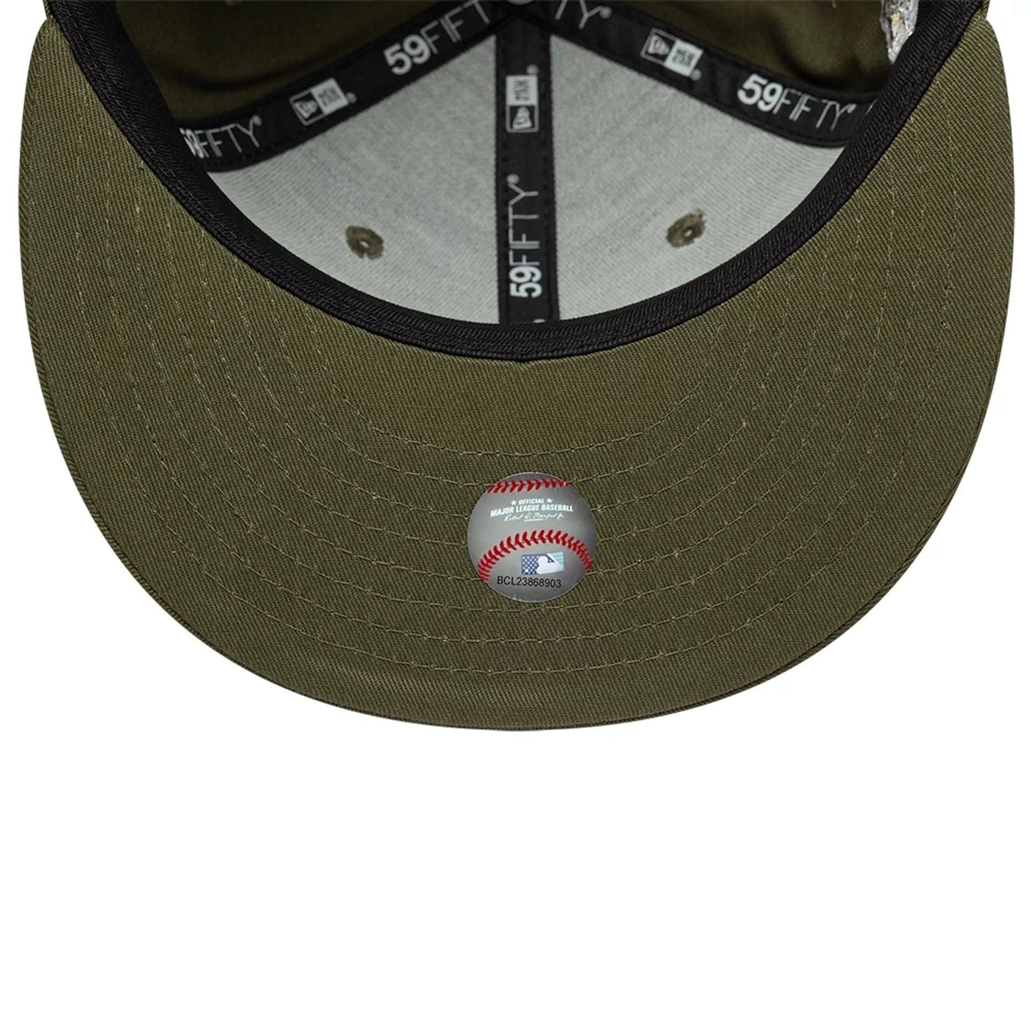 This is a New York Yankees MLB Green 59FIFTY Fitted Cap 7