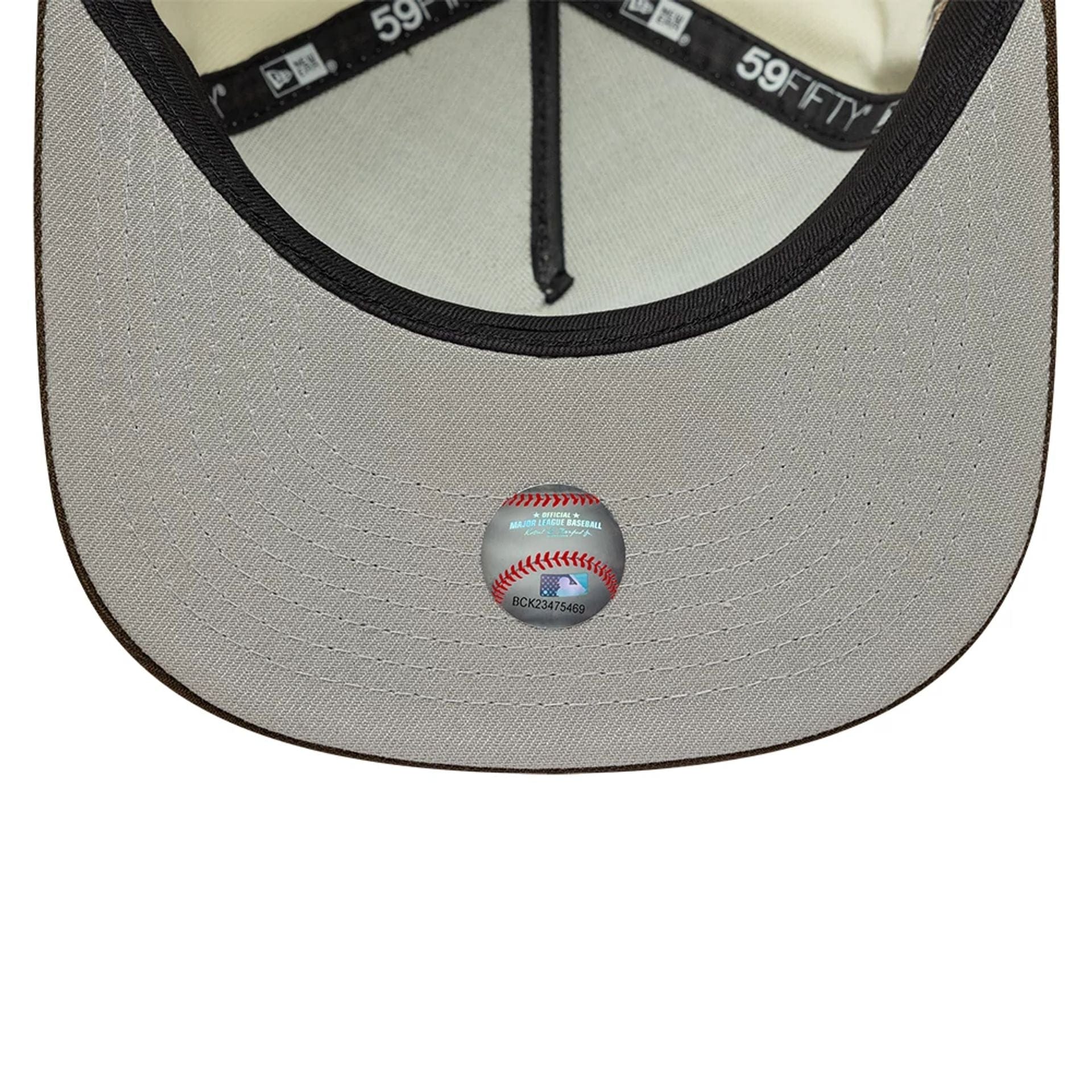 This is a New York Yankees MLB Cream 59FIFTY A-Frame Fitted Cap 2