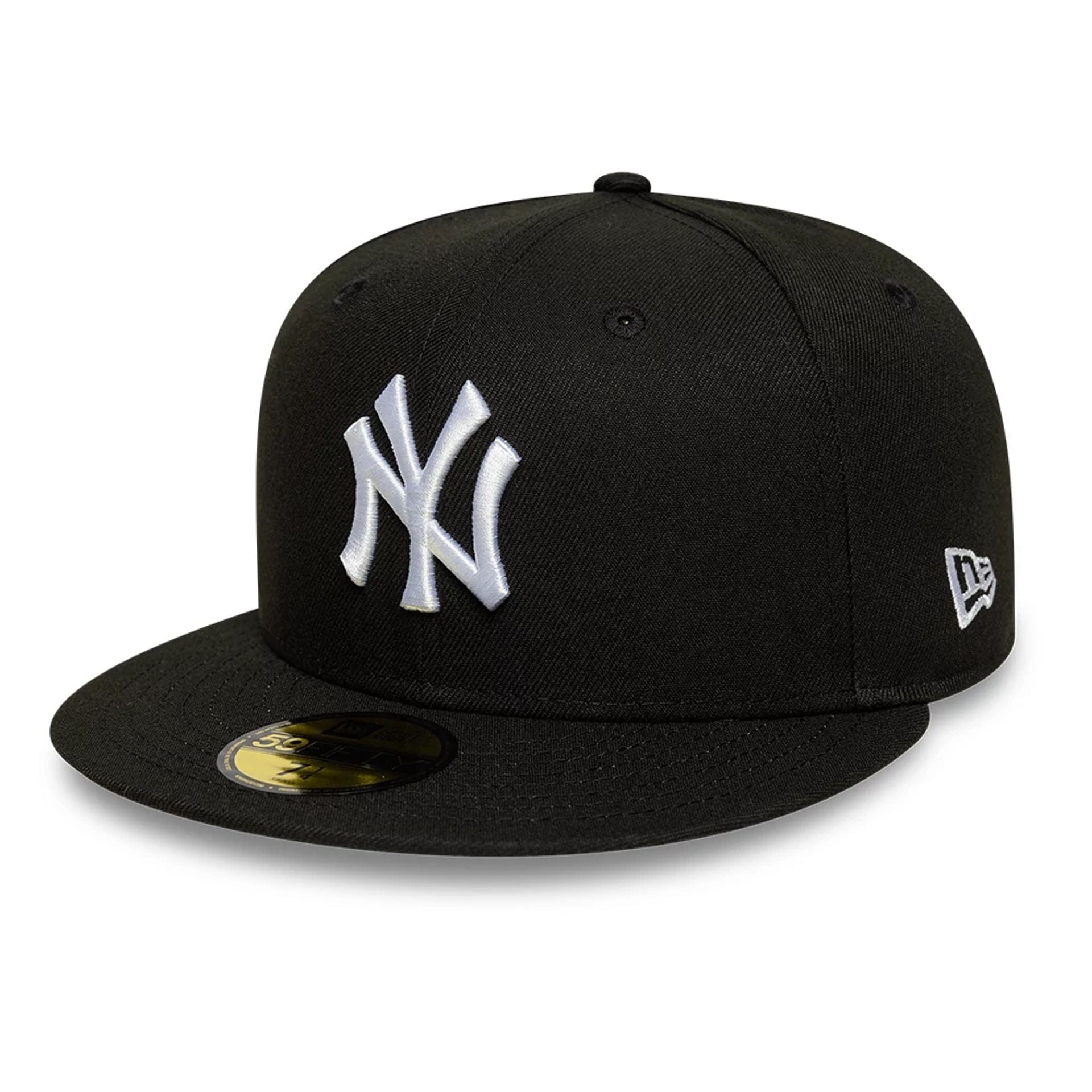 This is a New York Yankees MLB Black 59FIFTY Fitted Cap 1