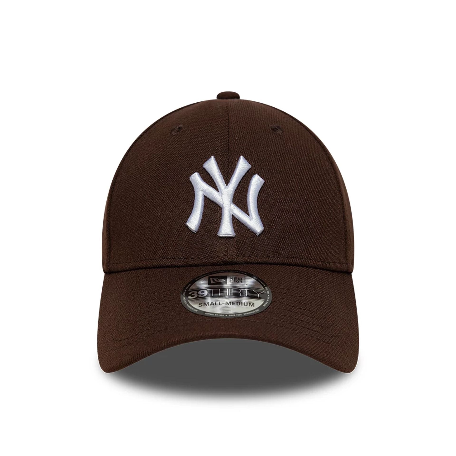 This is a New York Yankees MLB Dark Brown 39THIRTY Stretch Fit Cap 2
