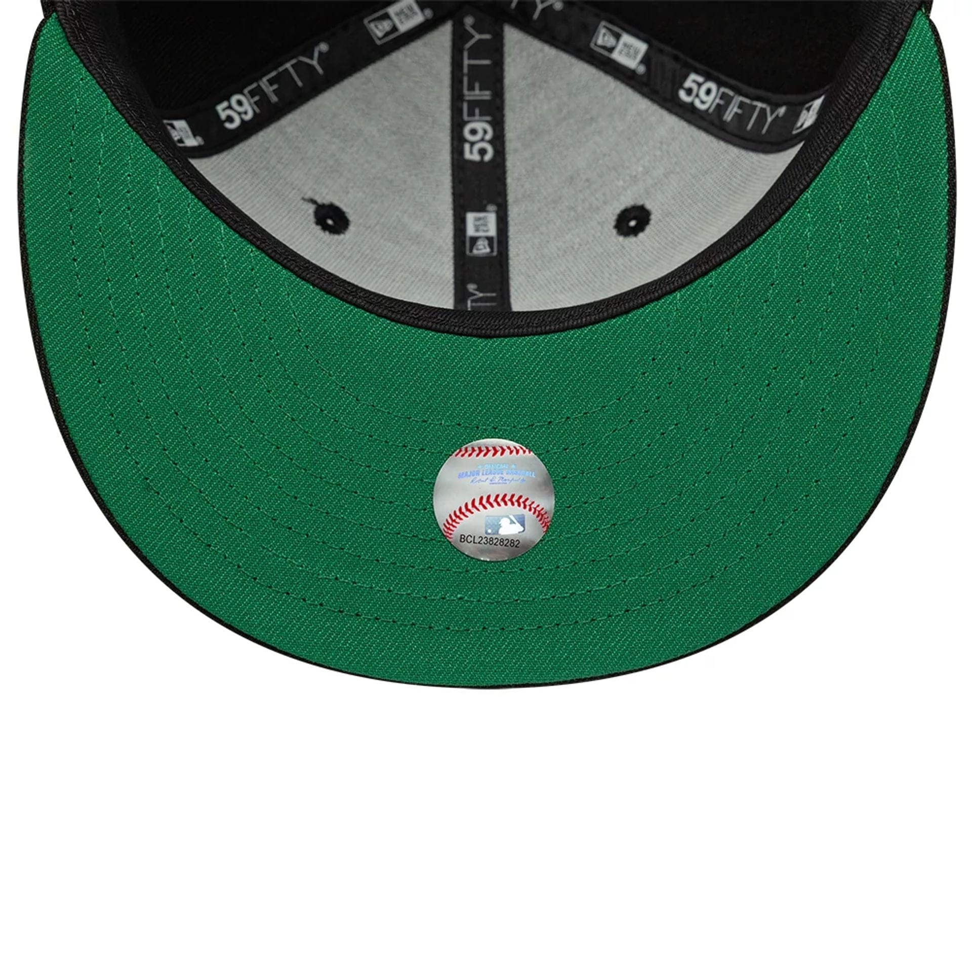 This is a Boston Red Sox MLB Black 59FIFTY Fitted Cap 2