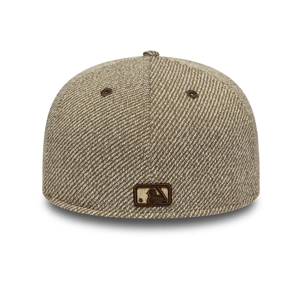 Pictured is this MLB Heather Brown Chicago White Sox 59FIFTY Fitted cap in brown. 7