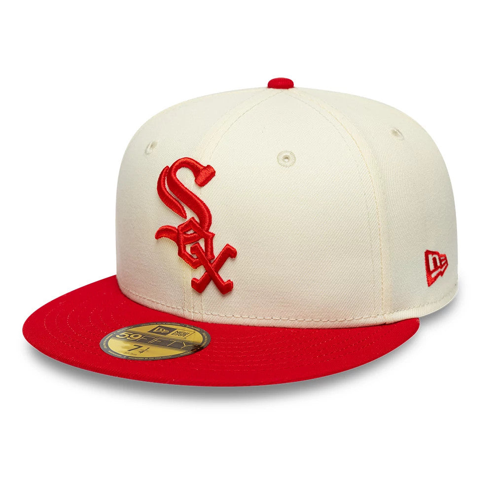 Pictured is this MLB Chrome Scarlet Chicago White Sox 59FIFTY Fitted cap in cream,. 3