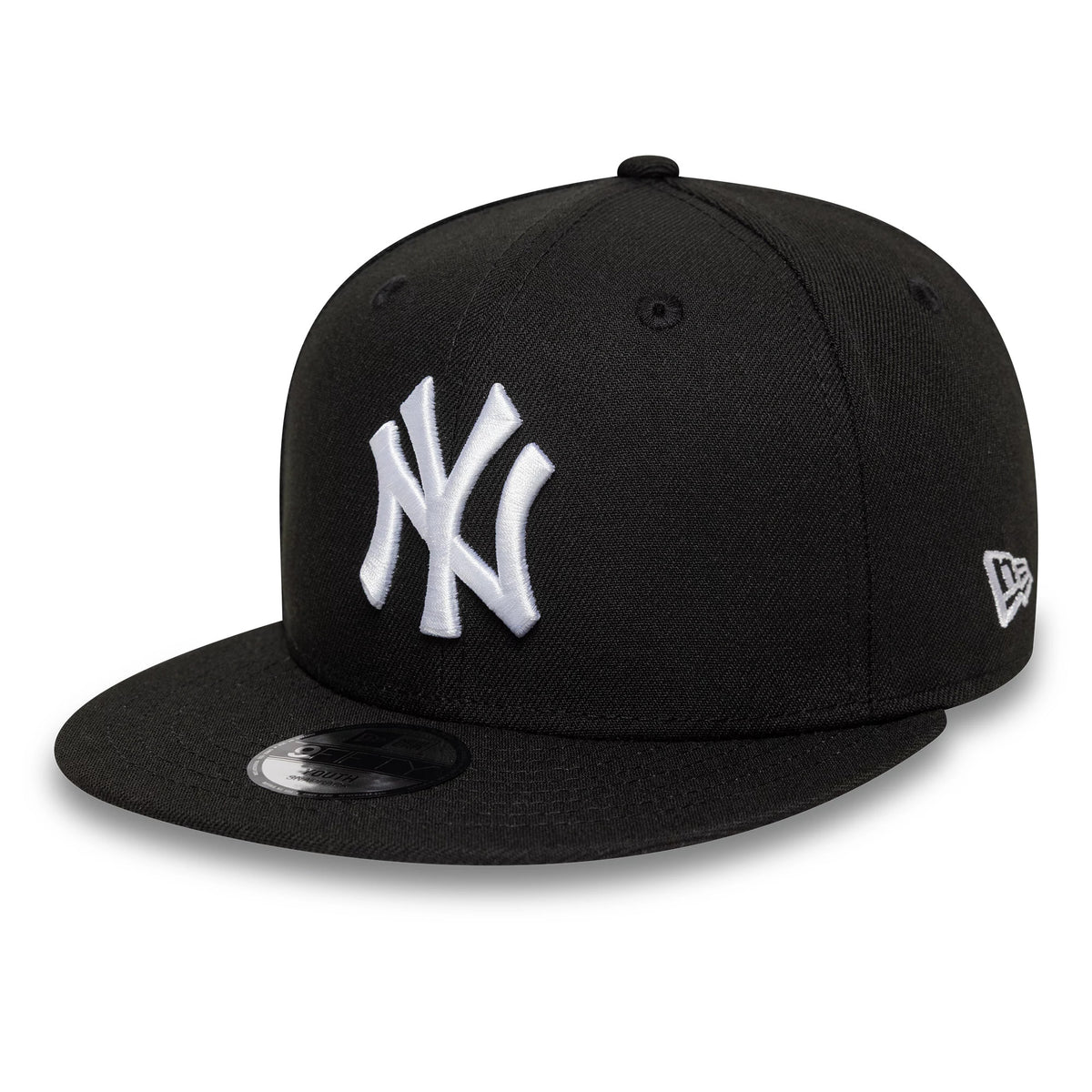Pictured is this Youth MLB New York Yankees 9FIFTY Snapback cap in black. 4