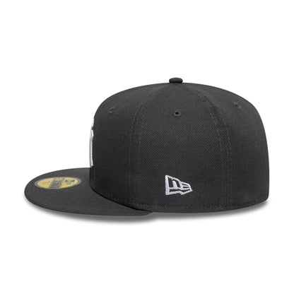 This is a New York Yankees Essential Grey 59FIFTY Cap 4