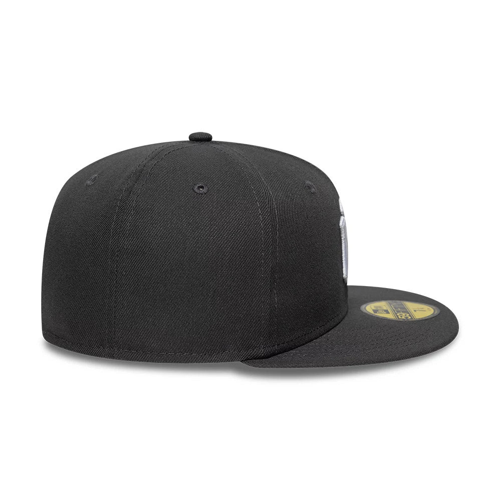 This is a New York Yankees Essential Grey 59FIFTY Cap 5