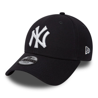 This is a New York Yankees Essential Kids Navy 9FORTY Cap 1