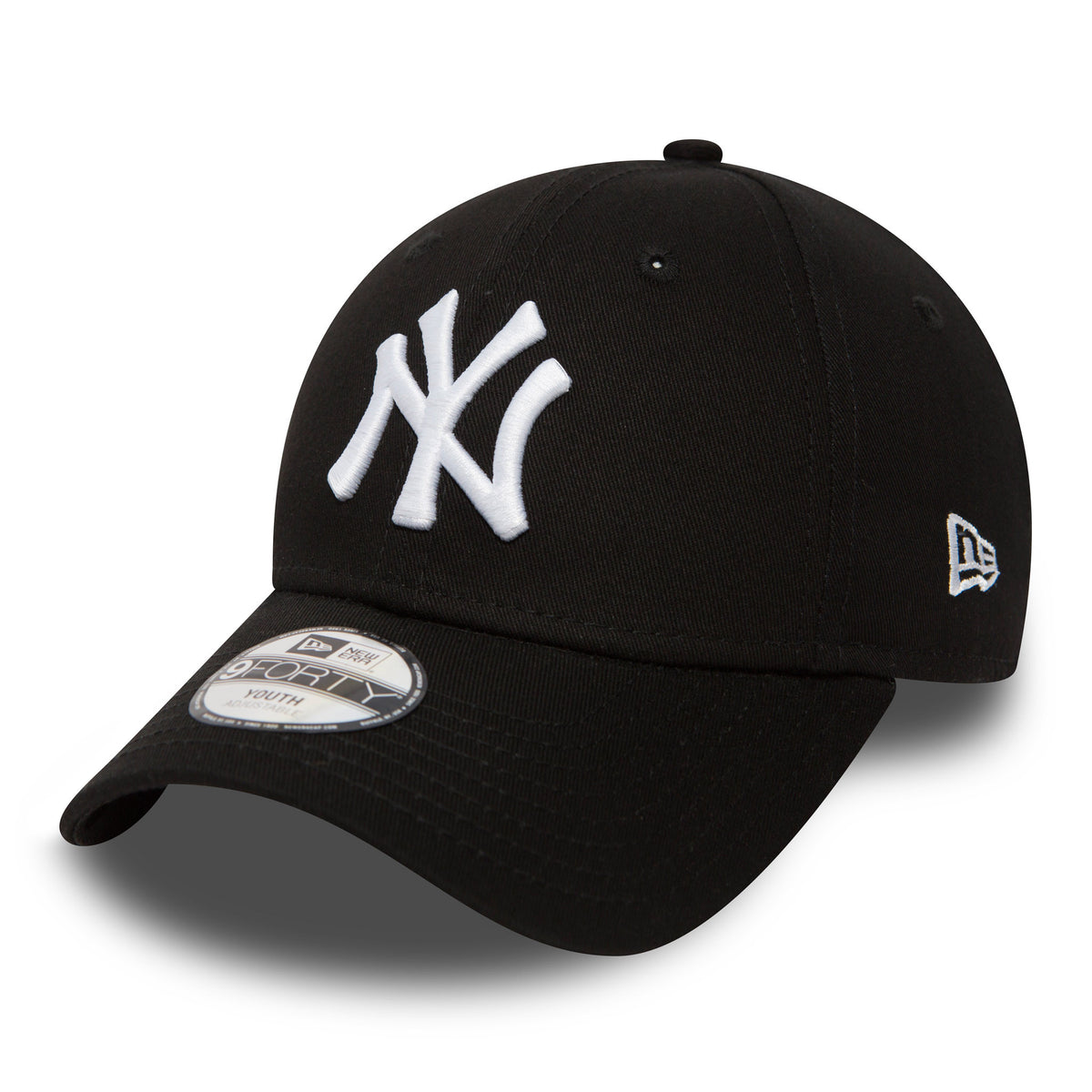 New York Yankees Essential Kids Black New Era 9FORTY Cap, front view showing a raised white embroidered NY logo on the front panel, curved visor with a 9FORTY size sticker, and white New Era flag logo on the left side.