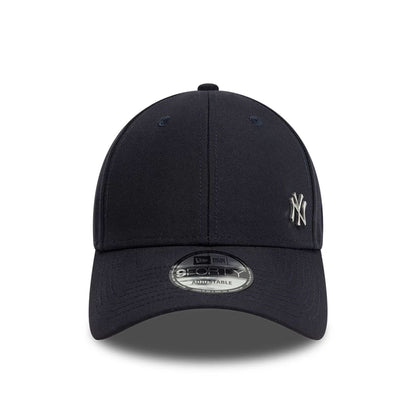 This is a New York Yankees Flawless Navy 9FORTY Cap 2