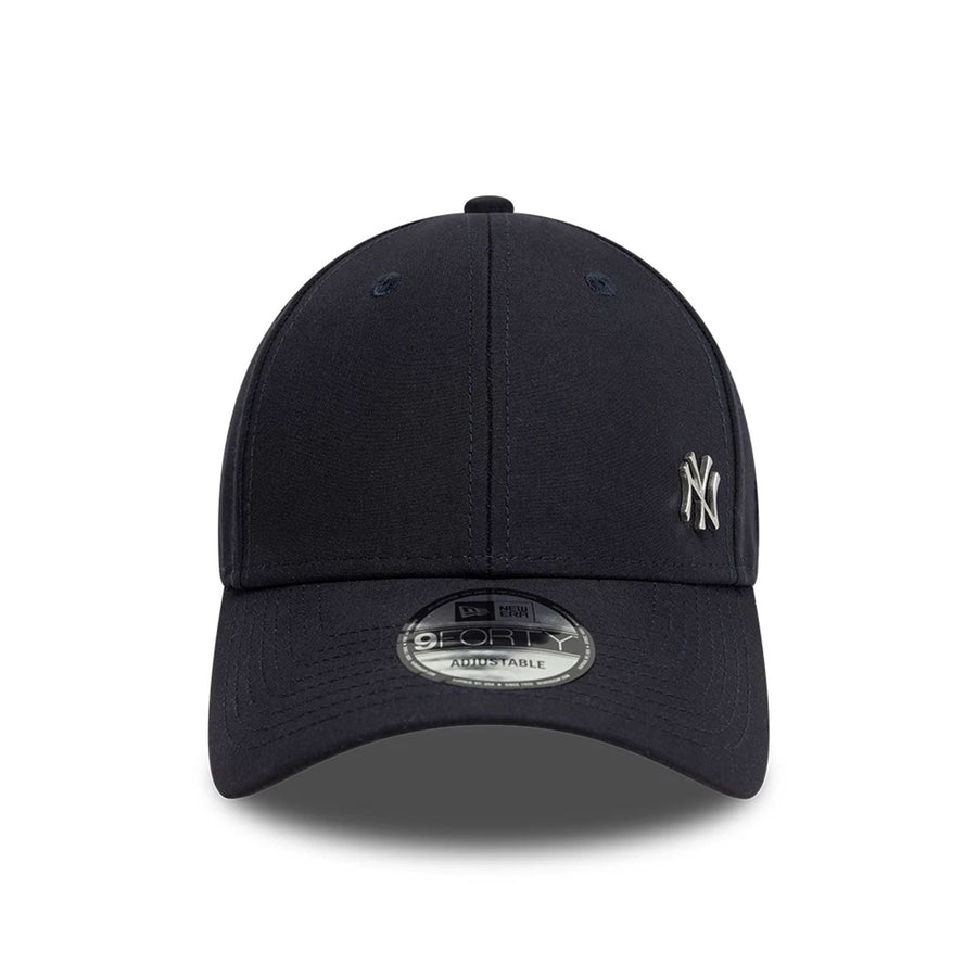 This is a New York Yankees Flawless Navy 9FORTY Cap 2