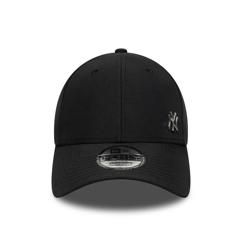 This is a New York Yankees Flawless Black 9FORTY Adjustable Cap 2