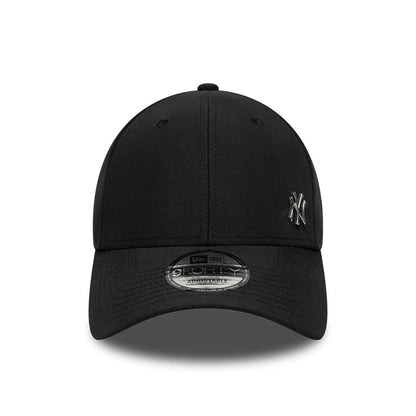 This is a New York Yankees Flawless Black 9FORTY Adjustable Cap 2