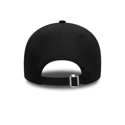 This is a New York Yankees Flawless Black 9FORTY Adjustable Cap 7