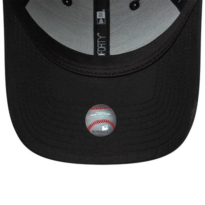 This is a New York Yankees Flawless Black 9FORTY Adjustable Cap 6