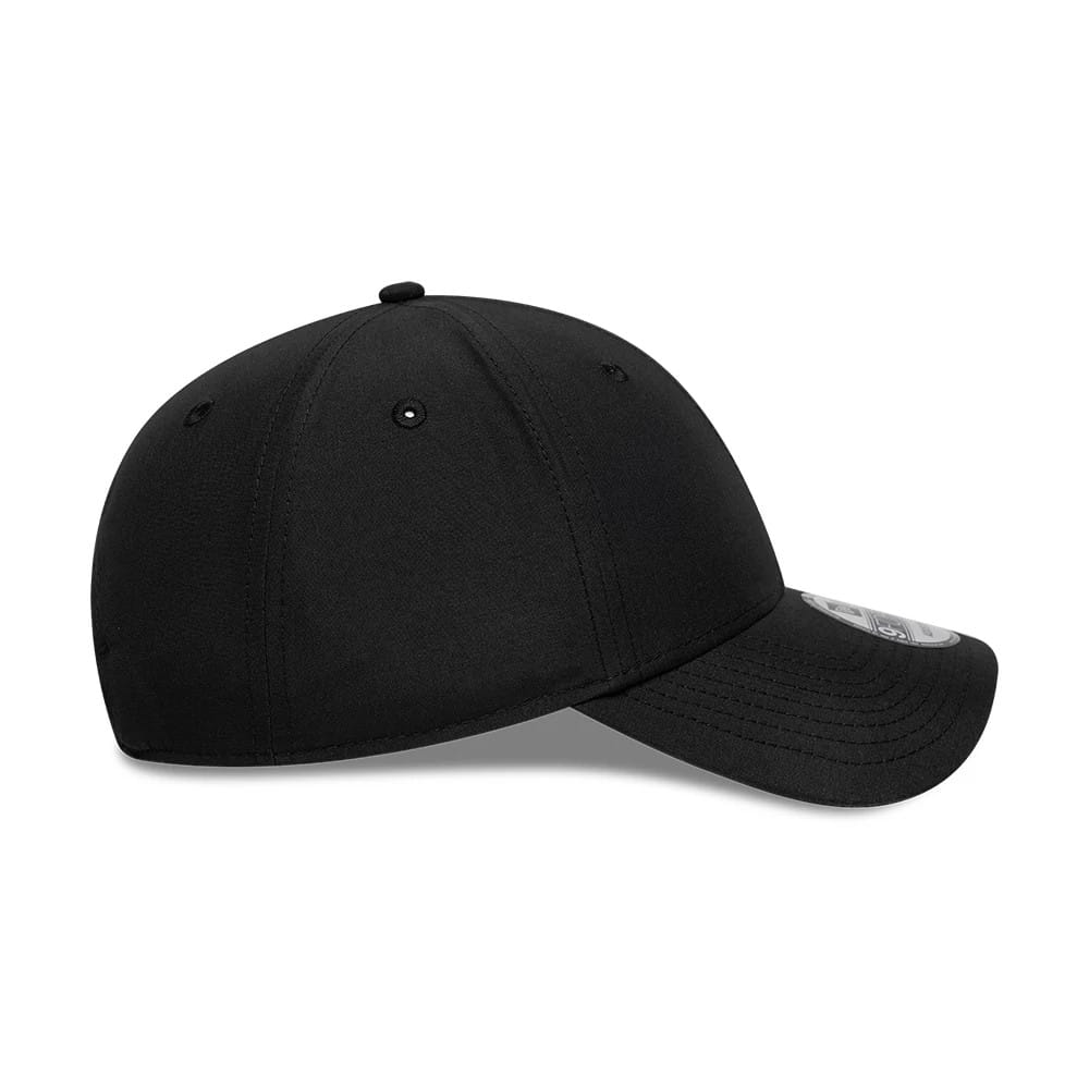 This is a New York Yankees Flawless Black 9FORTY Adjustable Cap 5