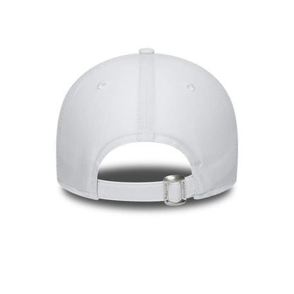 This is a New York Yankees Flawless White 9FORTY Cap 4