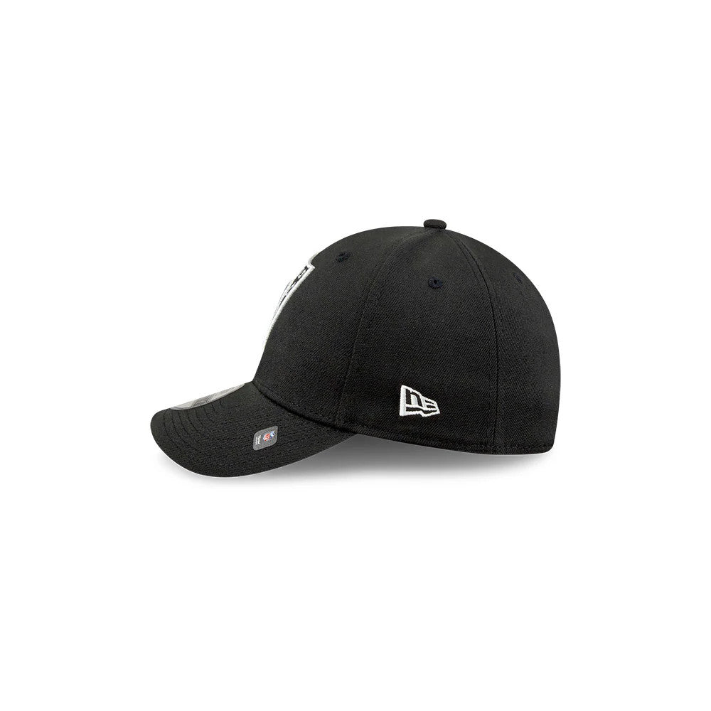 This is a Youth NFL The League Las Vegas Raiders 9FORTY Adjustable cap in black. 5