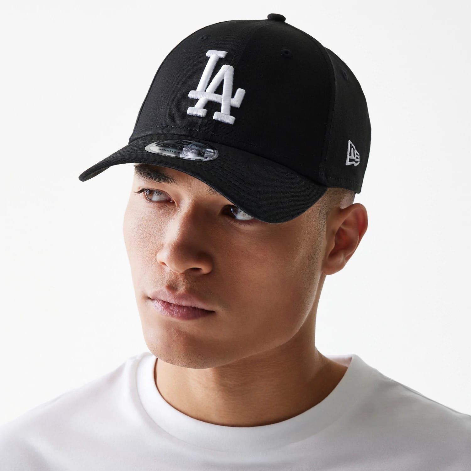 Official New Era LA Dodgers Black 9FORTY Adjustable Cap | NEC UK