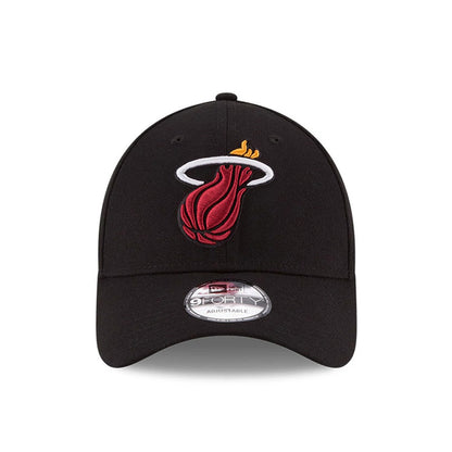 Miami Heat The League Black New Era 9FORTY Cap, front view showing the raised embroidered red and white Heat logo on the structured black crown, with a 9FORTY size sticker on the curved visor.