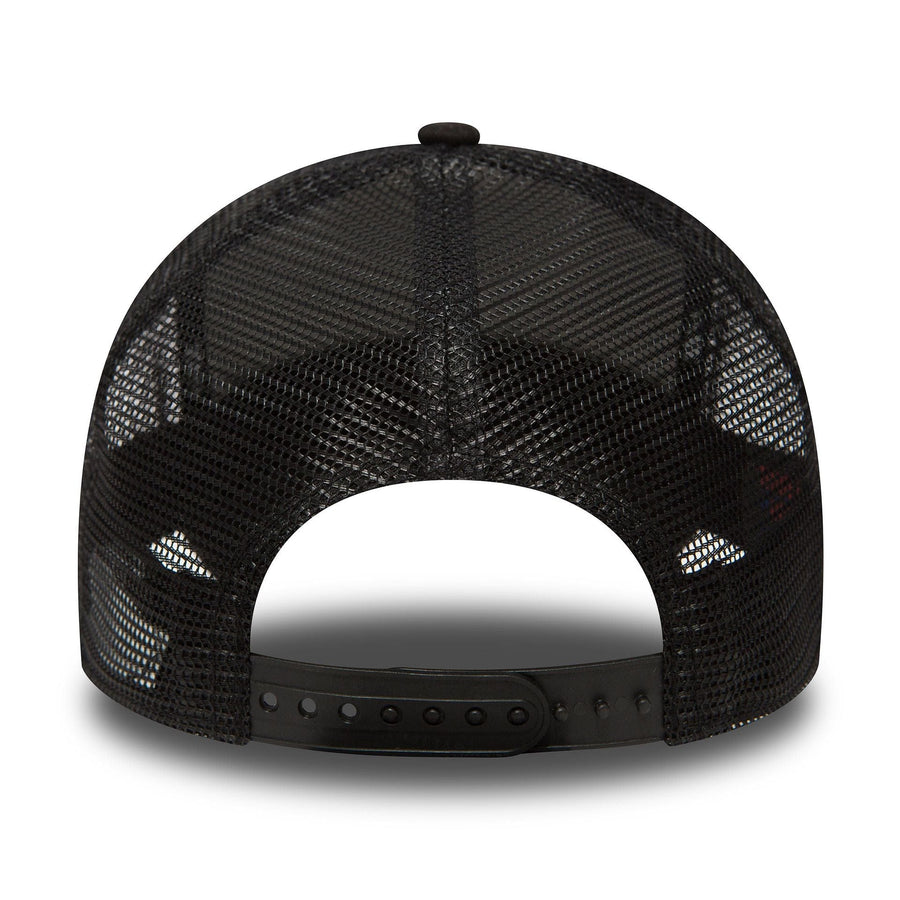 This is a New York Yankees Clean Black On Black A-Frame Trucker Cap 4