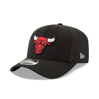 This is a Chicago Bulls Black 9FIFTY Stretch Snap Cap 4