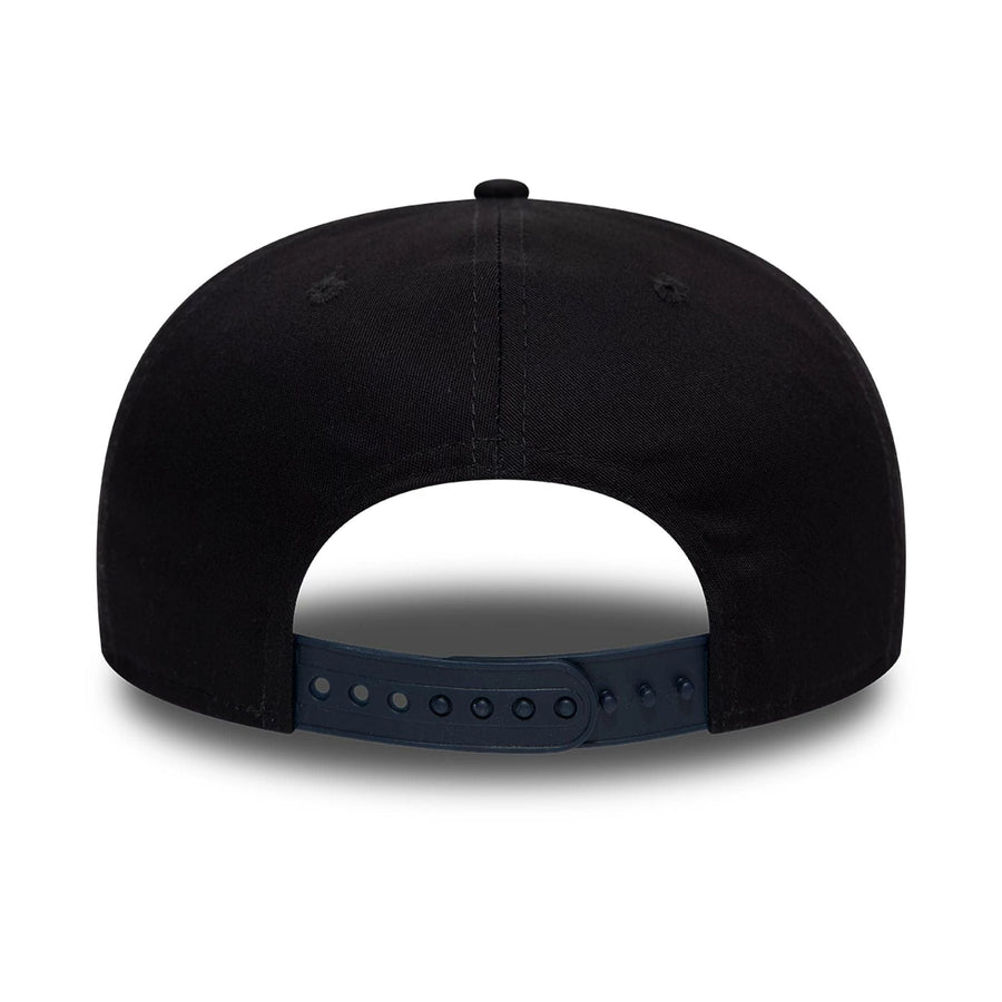 This is a New York Yankees Navy 9FIFTY Stretch Snap Cap 3