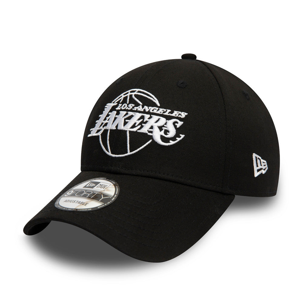 LA Lakers Essential Outline Black New Era 9FORTY Cap, front view showing the white raised embroidered Los Angeles Lakers logo on the structured black crown and the 9FORTY size sticker on the curved visor, with the New Era flag logo on the left side.