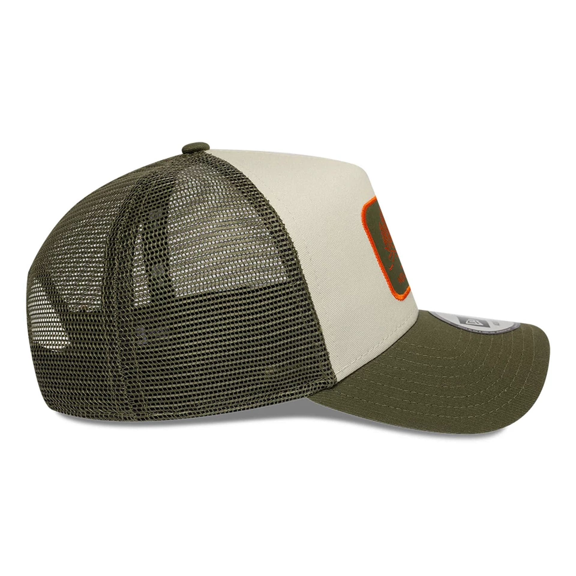 Pictured is this New Era Outdoor Washed 9FORTY A-Frame Trucker Adjustable cap in Dark Green. 5