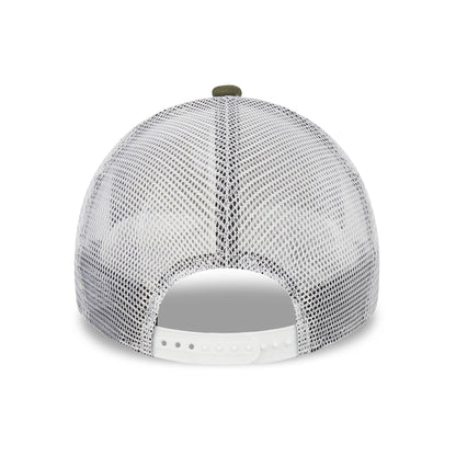 This is a New York Yankees Khaki A-Frame Trucker Cap 4