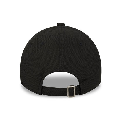 This is a New York Yankees Black 9FORTY Cap 4