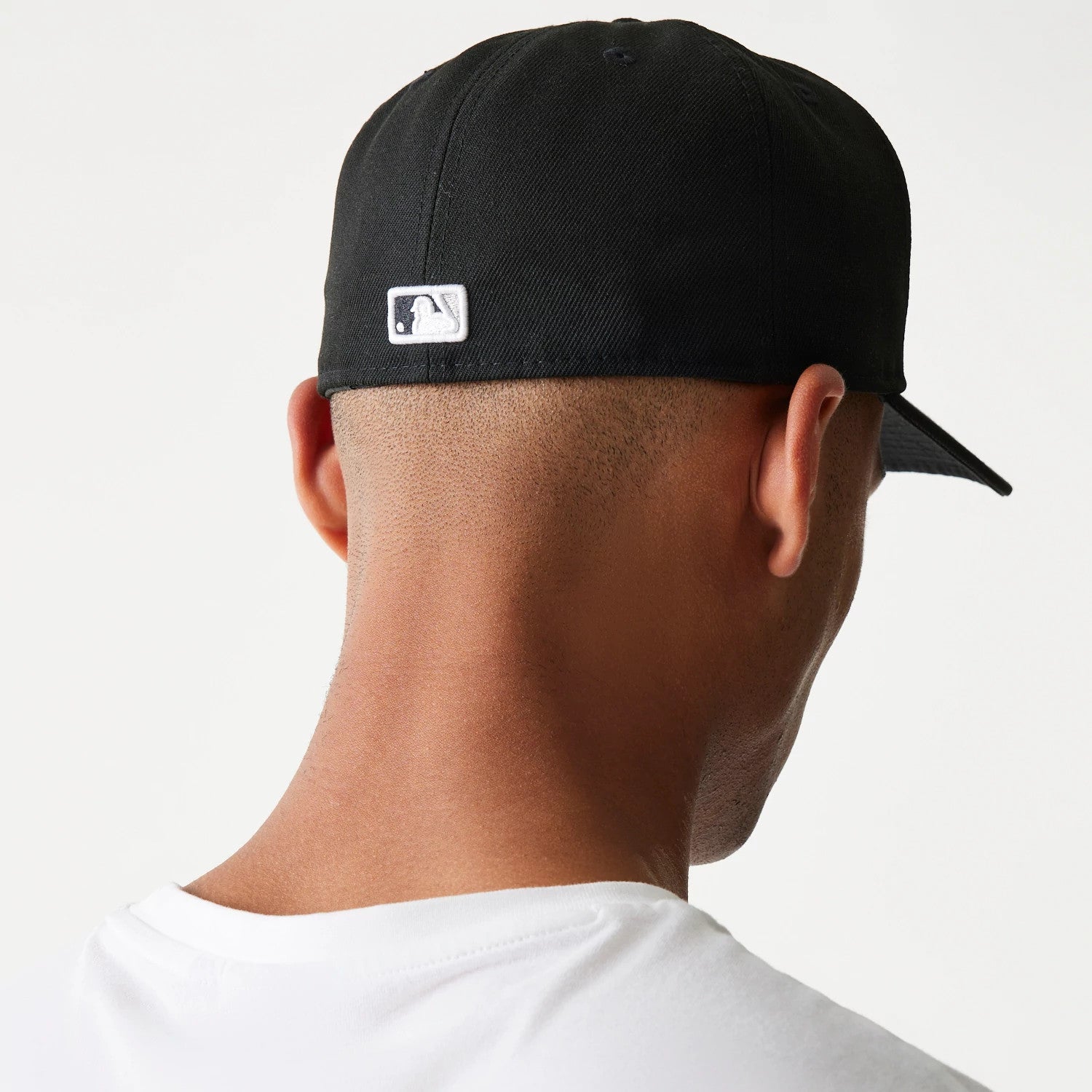 This is a Chicago White Sox Authentic On Field Game Black 59FIFTY Cap 5