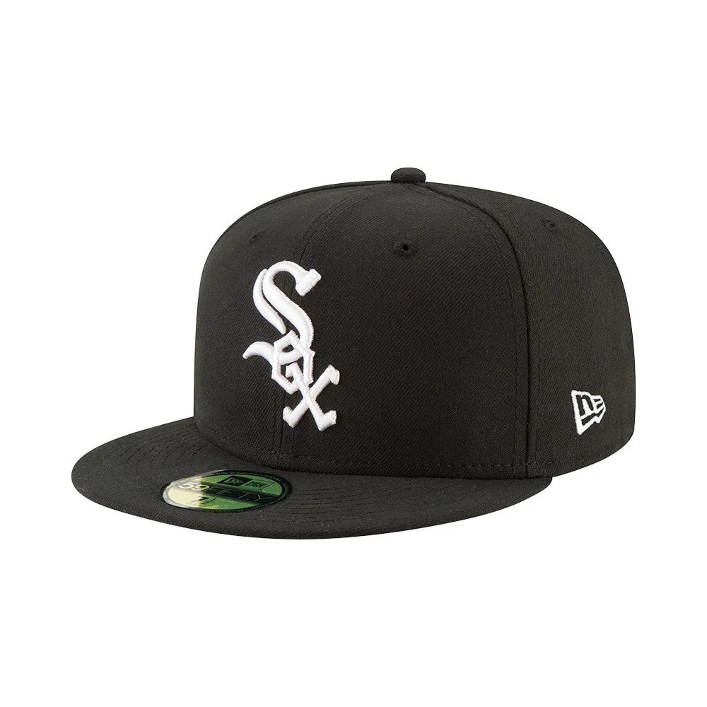Chicago White Sox Authentic On Field Game Black New Era 59FIFTY Cap, three-quarter view showing white raised embroidery on the front panel, the New Era flag logo on the left side, and the gold 59FIFTY size sticker on the flat visor.