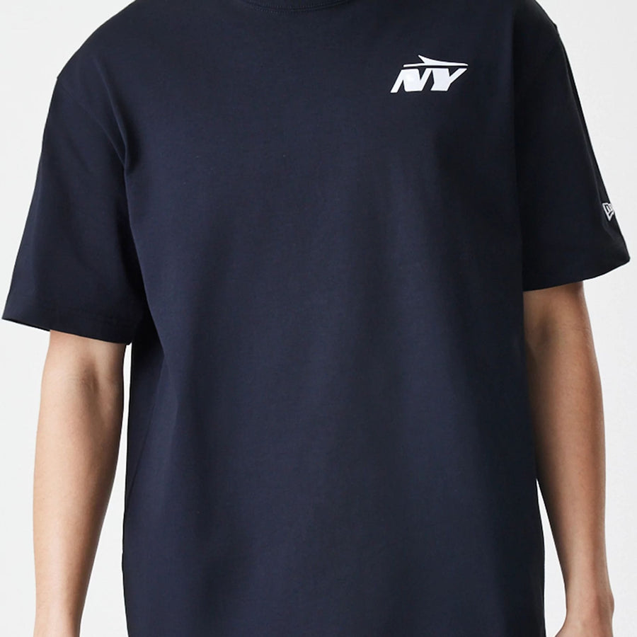 The Male model is wearing New York Jets NFL Black Oversized T-Shirt 3