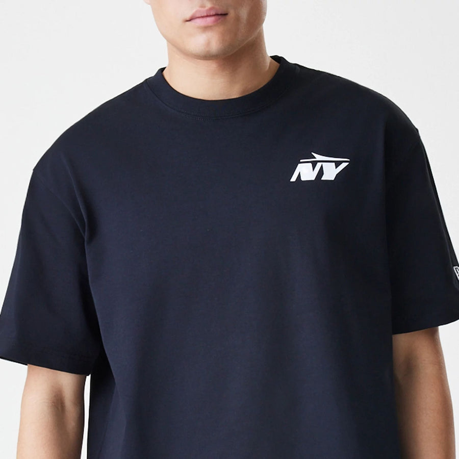The Male model is wearing New York Jets NFL Black Oversized T-Shirt 5