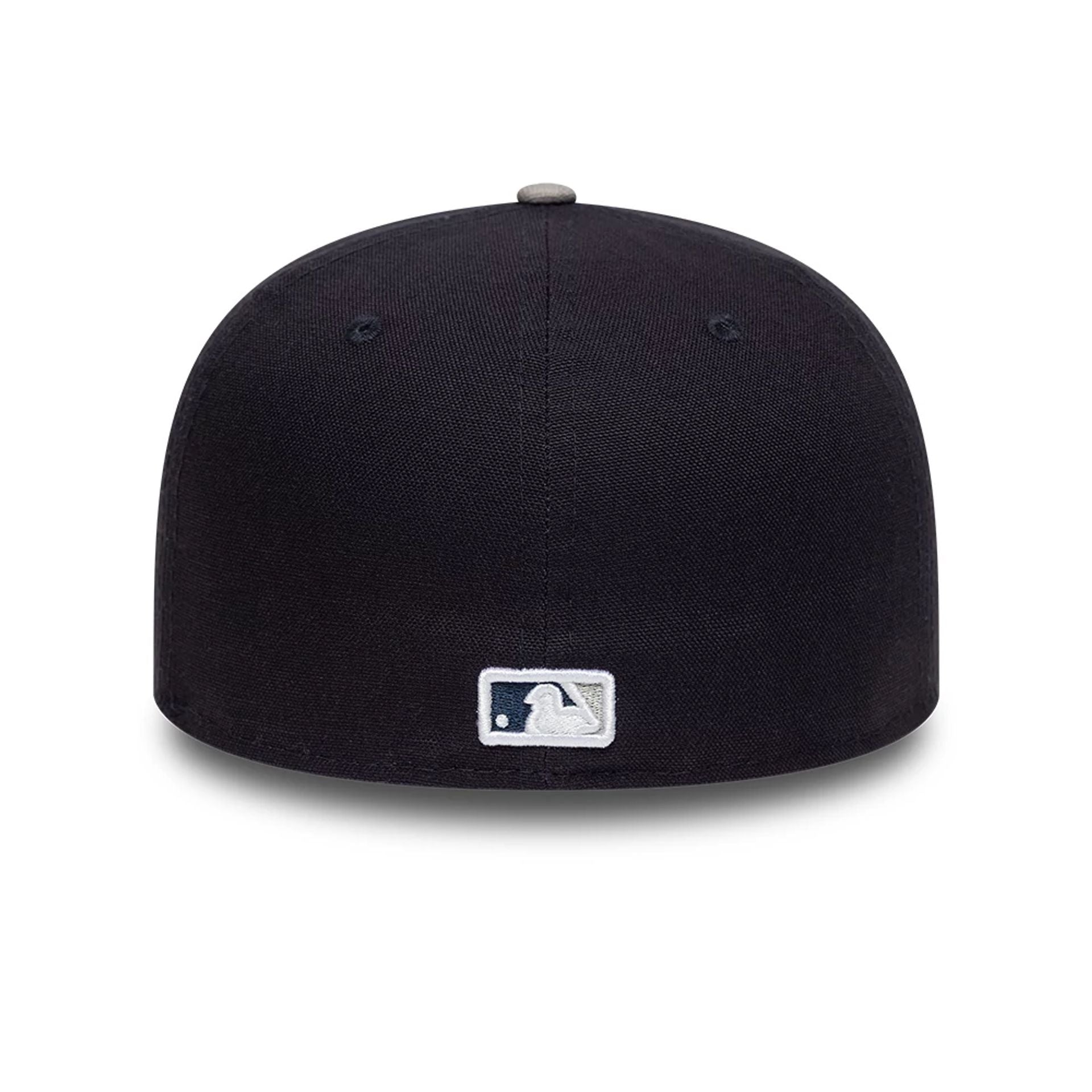 This is a New York Yankees MLB Duck Series Navy 59FIFTY Fitted Cap 7