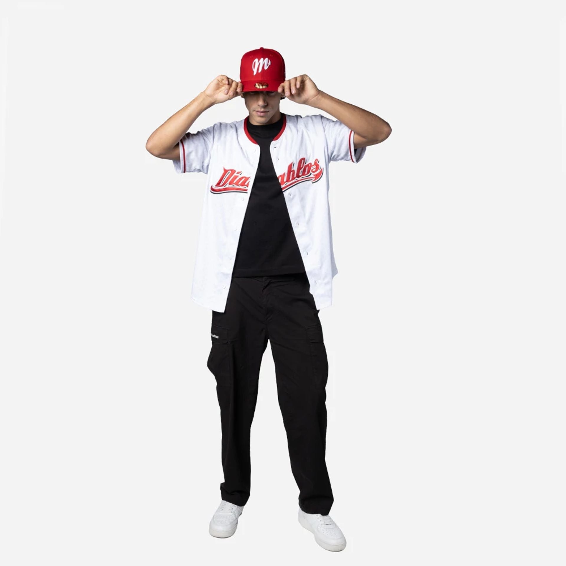 The Male model is wearing Mexico Diablos Mexico LMB On Field White On-Field Jersey 3