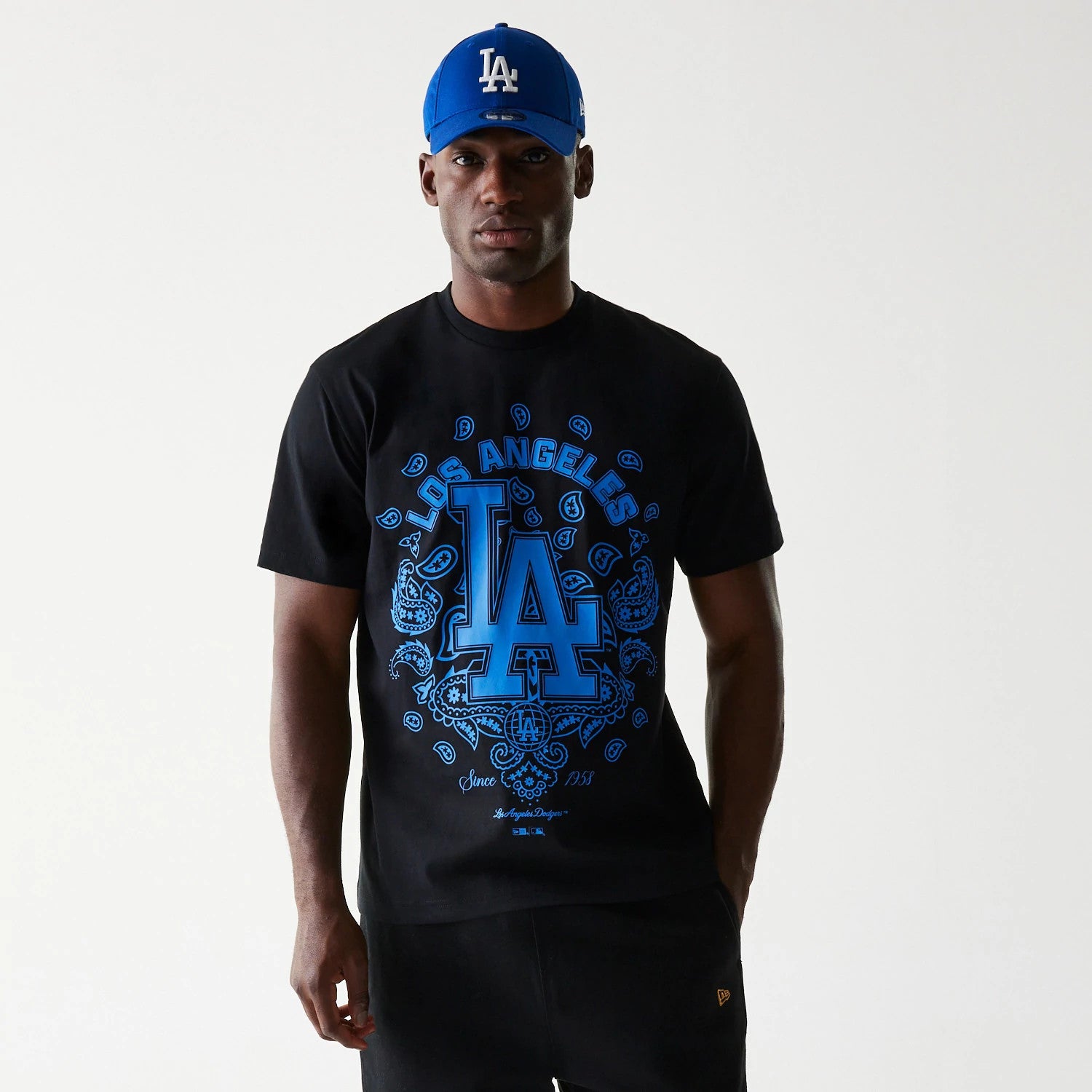 The Male model is wearing LA Dodgers MLB  Paisley Black Oversized T-Shirt 1