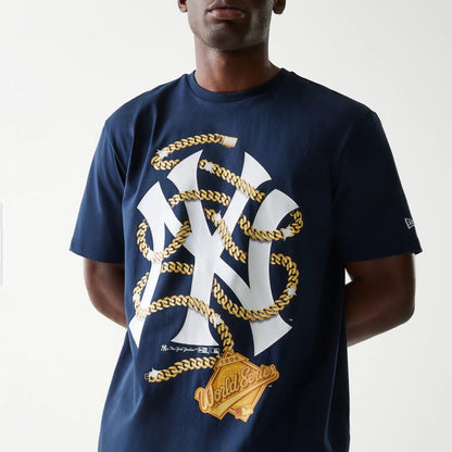 The Male model is wearing New York Yankees MLB Chain Navy Oversized T-Shirt 3