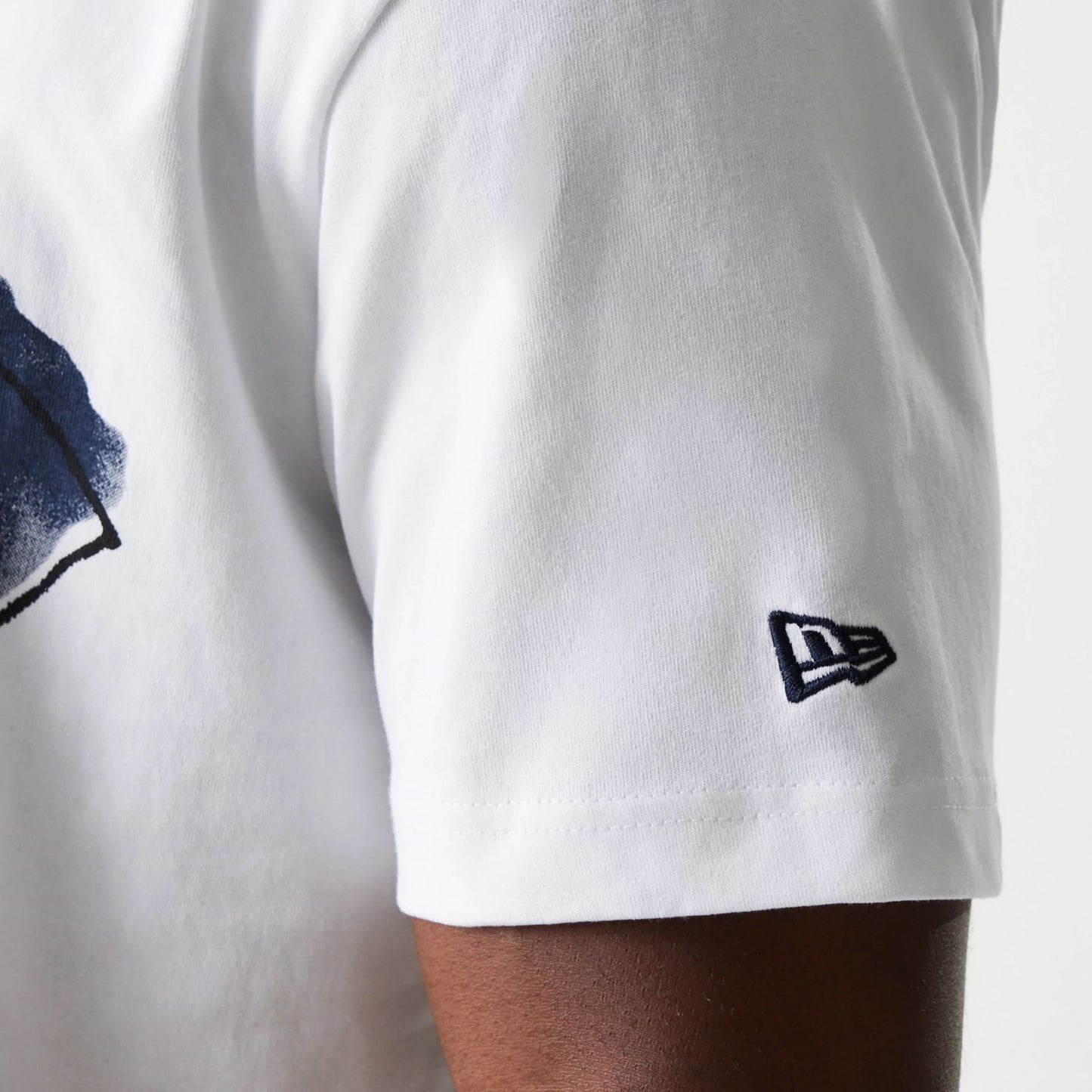 The Male model is wearing New York Yankees MLB Paint White Oversized T-Shirt 5