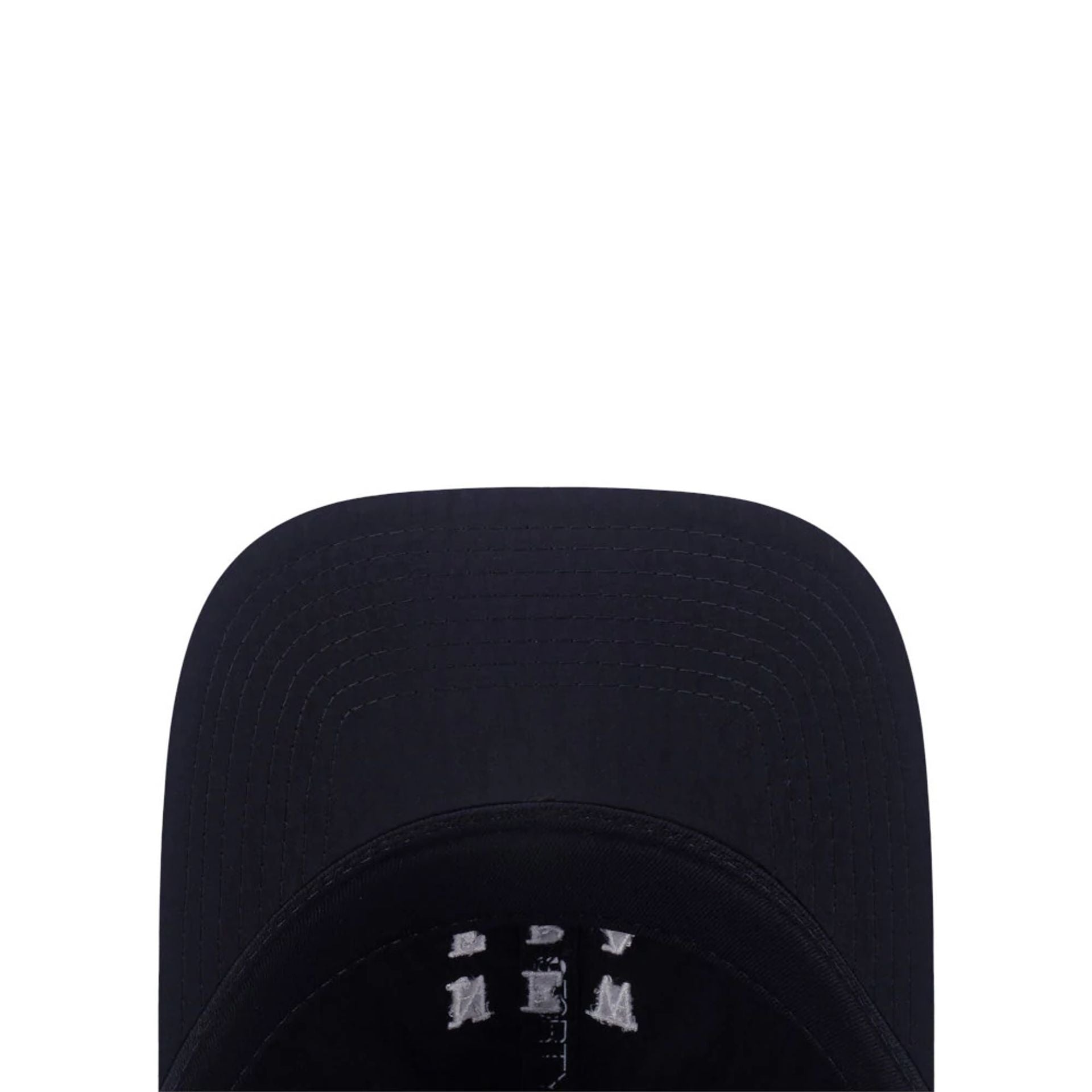 This is a New Era Trail Runner Navy 9FORTY Adjustable Cap 4