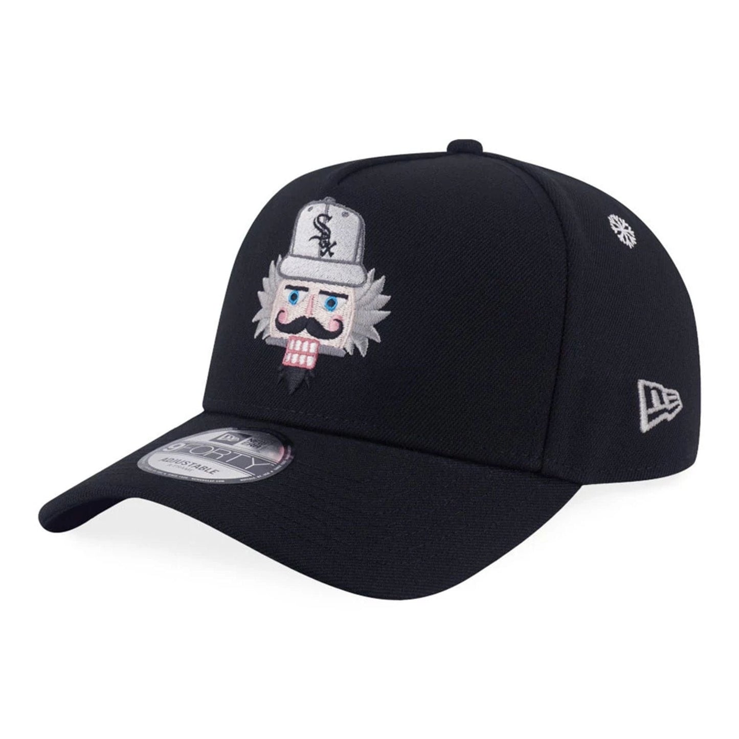 Pictured is this MLB Christmas Pack Chicago White Sox 9FORTY A-Frame cap in black. 1