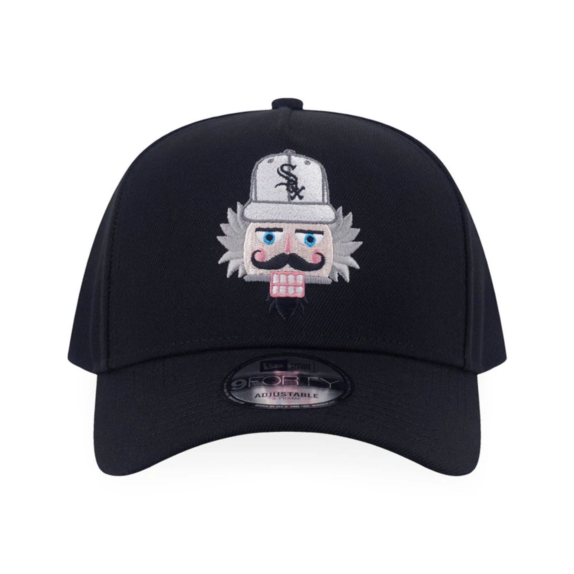 Pictured is this MLB Christmas Pack Chicago White Sox 9FORTY A-Frame cap in black. 2