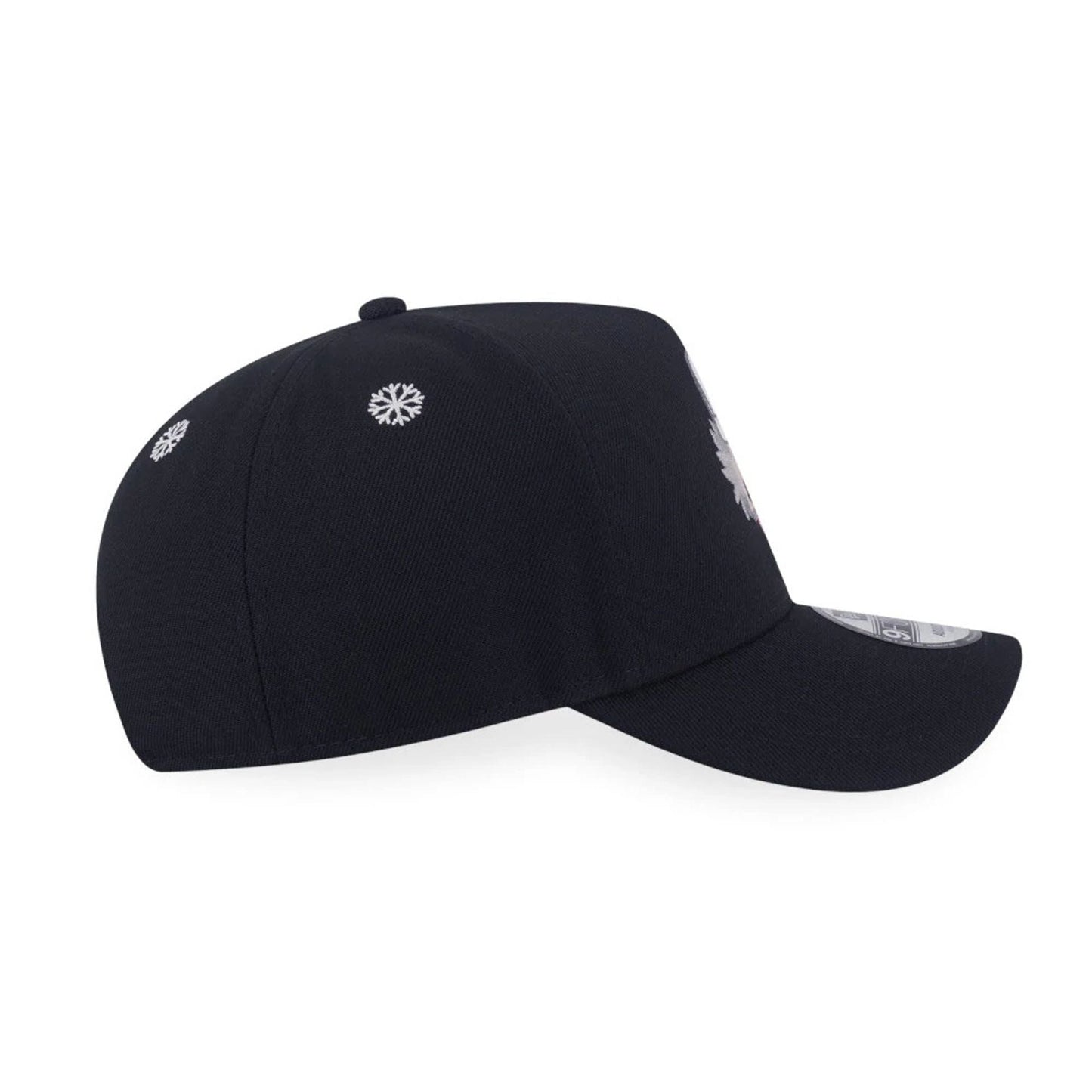 Pictured is this MLB Christmas Pack Chicago White Sox 9FORTY A-Frame cap in black. 4