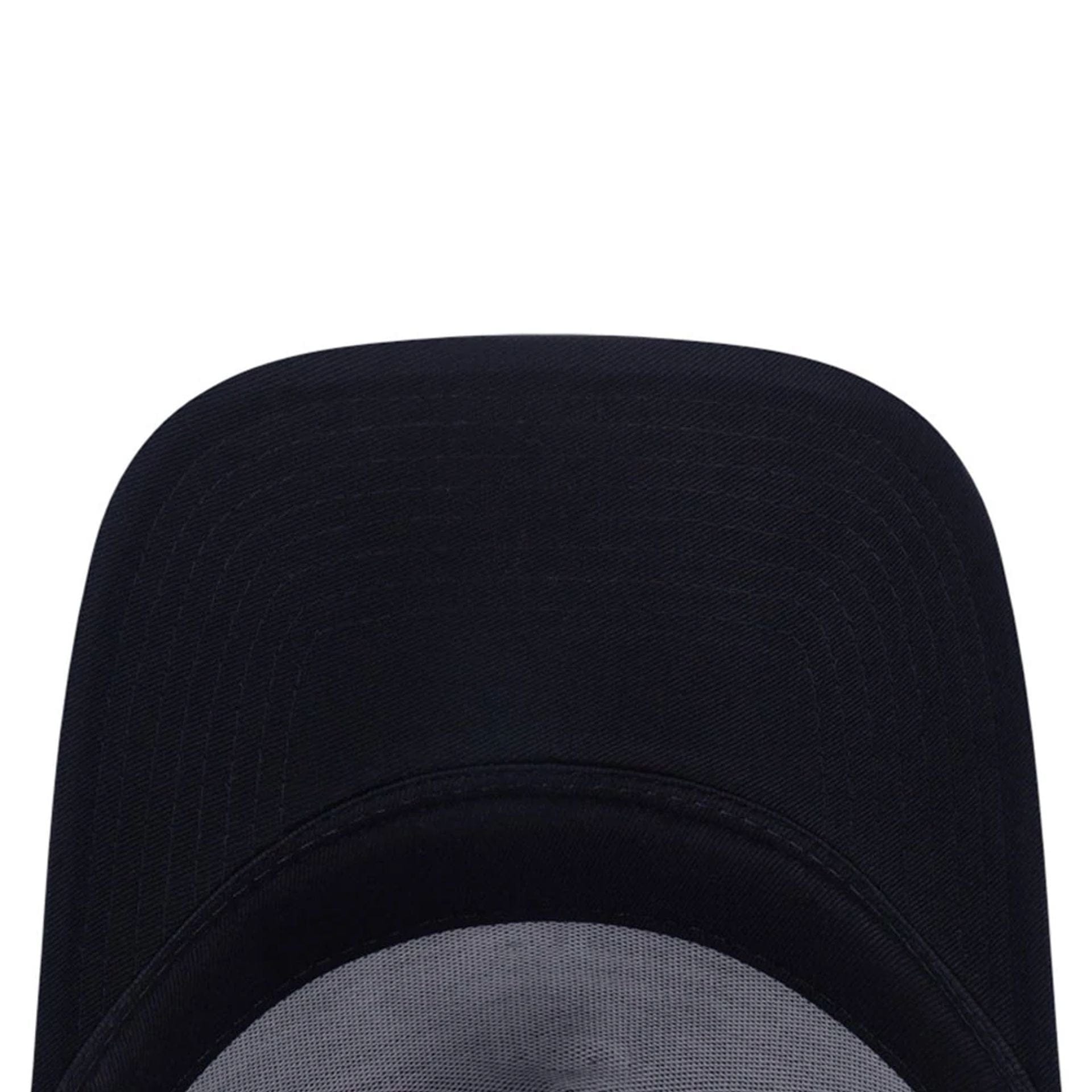 Pictured is this MLB Christmas Pack Chicago White Sox 9FORTY A-Frame cap in black. 5