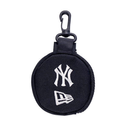 This is a New York Yankees Harvest Merch Black Coin Bag 2