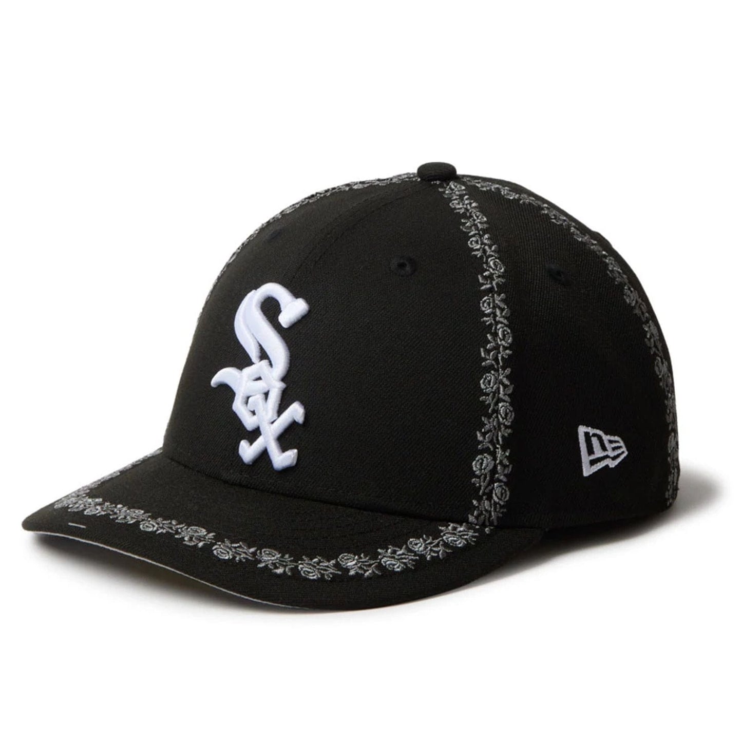 This is a Chicago White Sox MLB Rose Emblem Black Low Profile 59FIFTY Fitted Cap 1